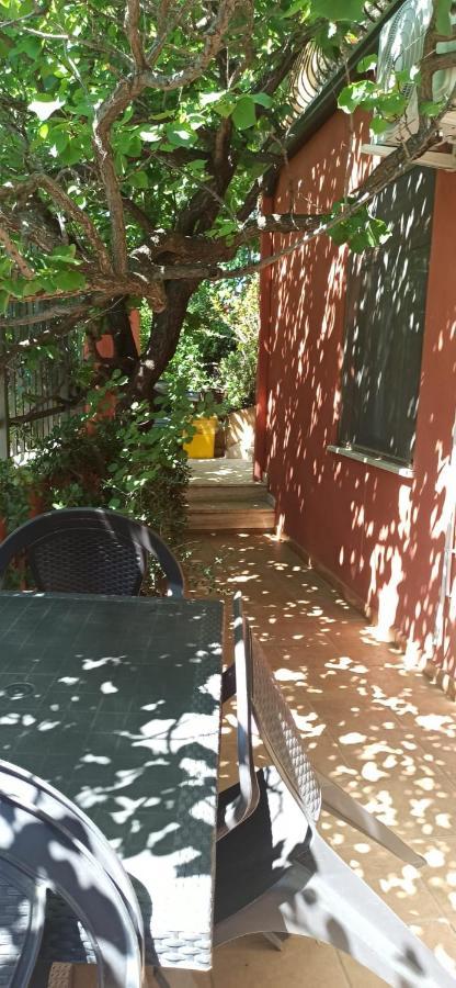 Un Po Di Relax A Pochi Passi Dal Mare! Apartment Àrbatax Exterior foto